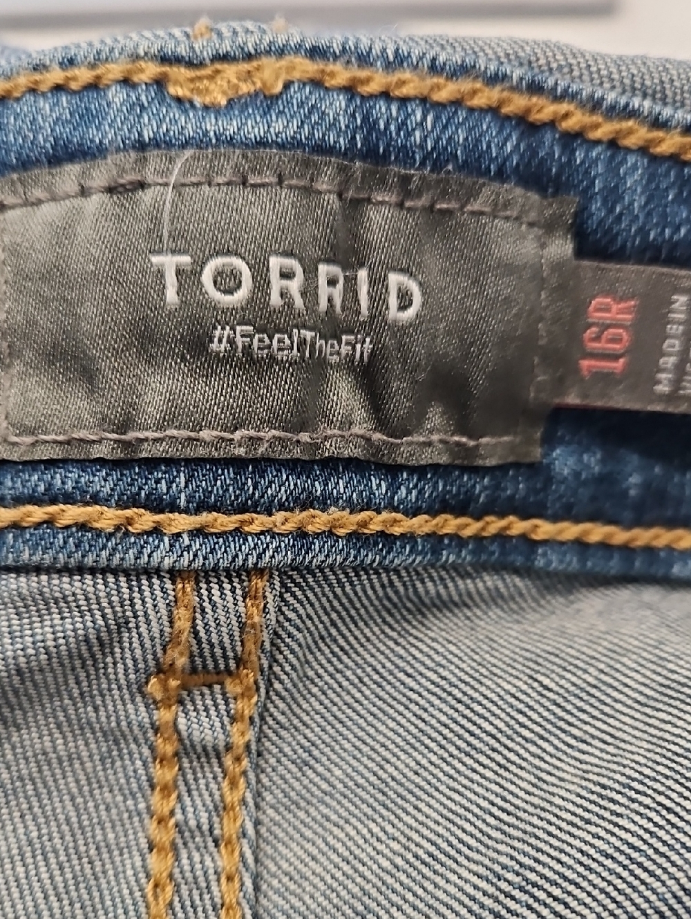 torrid Distressed Indigo Denim Wide Leg Overalls Size 16R - Picture 3 of 4